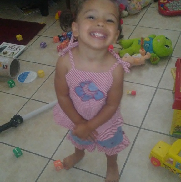 The cutest little summer outfit! - Picture 5 of 5